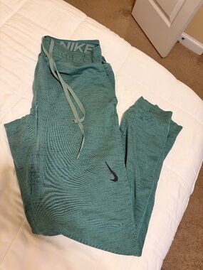 Yoga Dri-Fit Joggers Nike